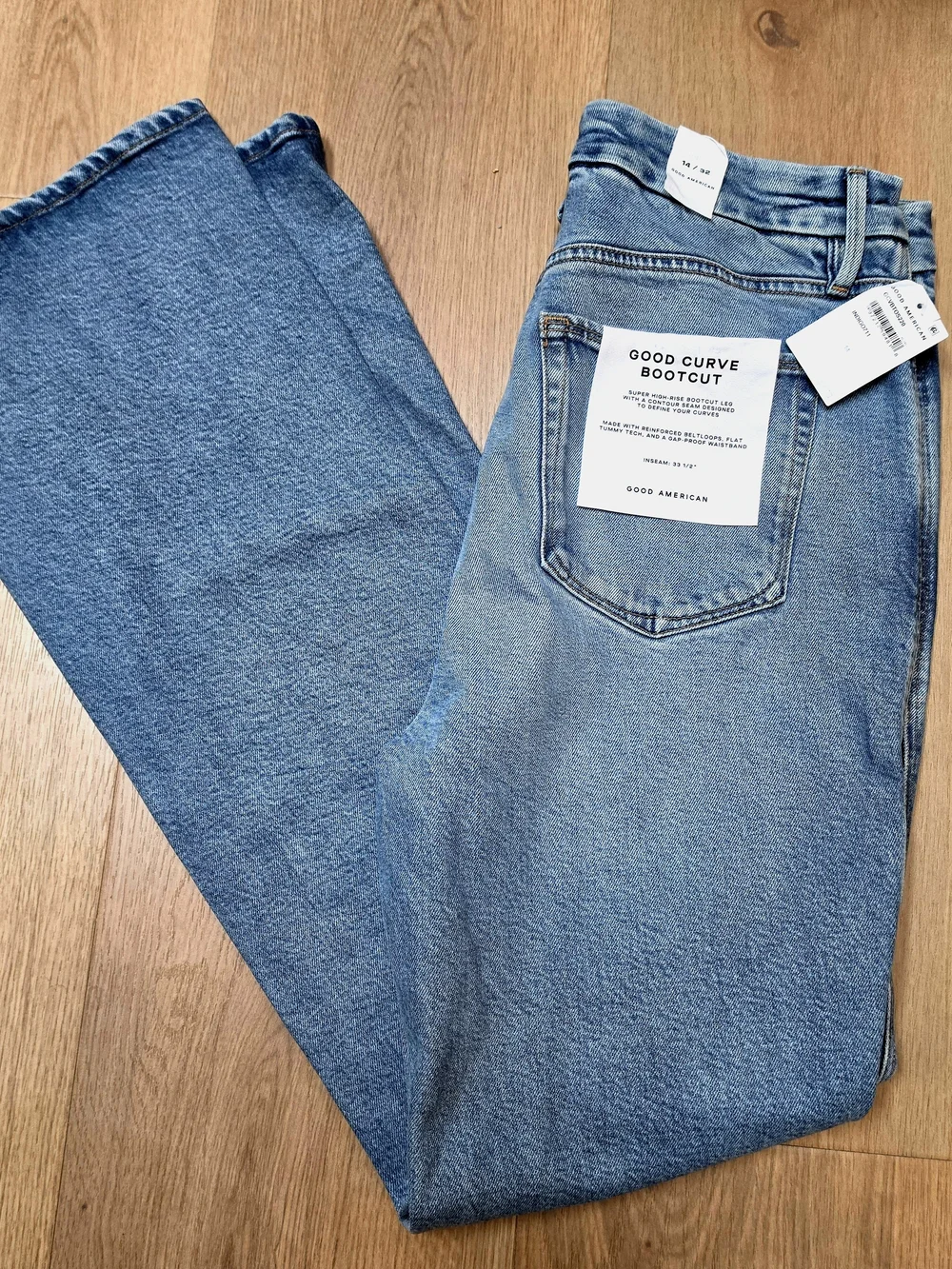 NWT Good American good curve bootcut High-Rise Light Blue Jeans - Women - Picture 3 of 6